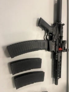 Automatic gun with extra clips