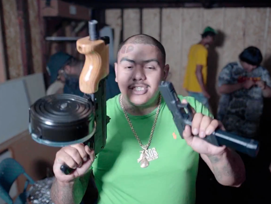 Granado with additional firearms and SDB necklace